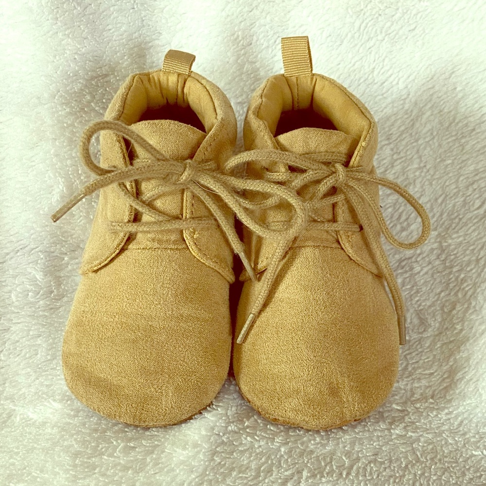Baby/Toddler Booties Old Navy Size 12-18M